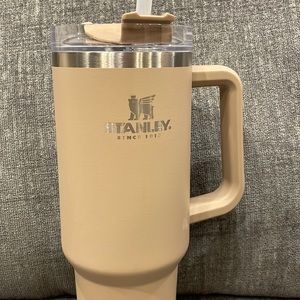 Stanley 40oz quencher cup driftwood(nude) cream and chambray (pastel blue)